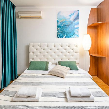 Just Another Comfy Apartment On The Main Squere. 2 Bedrooms, Own Heating, Ac Lviv Exterior photo