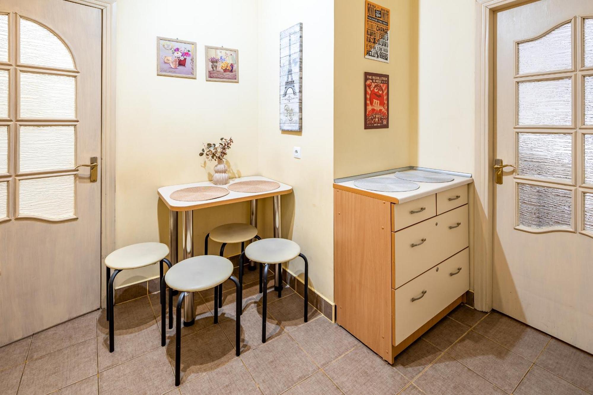 Just Another Comfy Apartment On The Main Squere. 2 Bedrooms, Own Heating, Ac Lviv Exterior photo